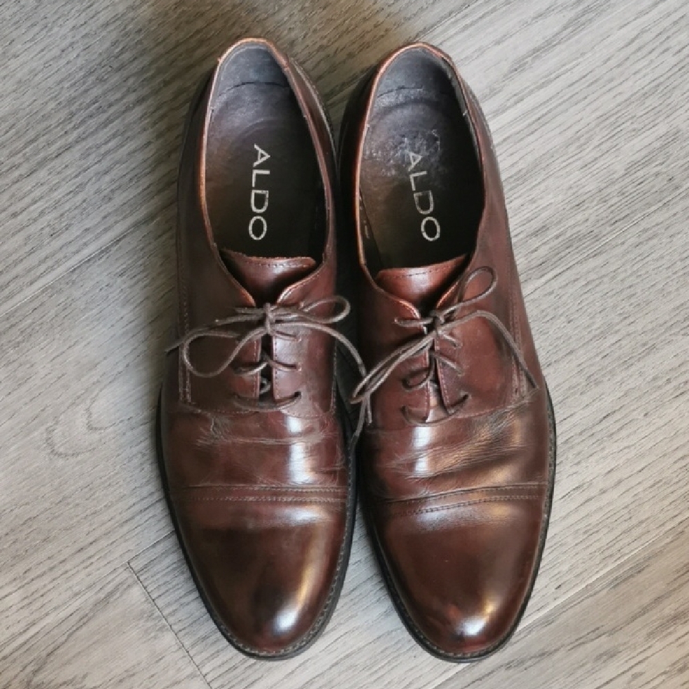 Mens Aldo brown leather oxford preppy dress shoes with lacing. Size 43/ 9.5